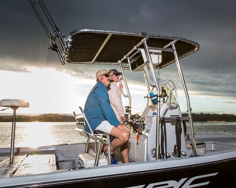 Fishmaster Elektronicabox T-Top con riel universal – resistente al agua