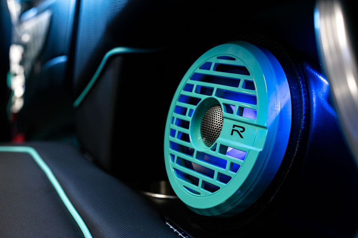 Roswell R1 6.5 (16.5 cm) altoparlanti da incasso per barca Nero LED RGB