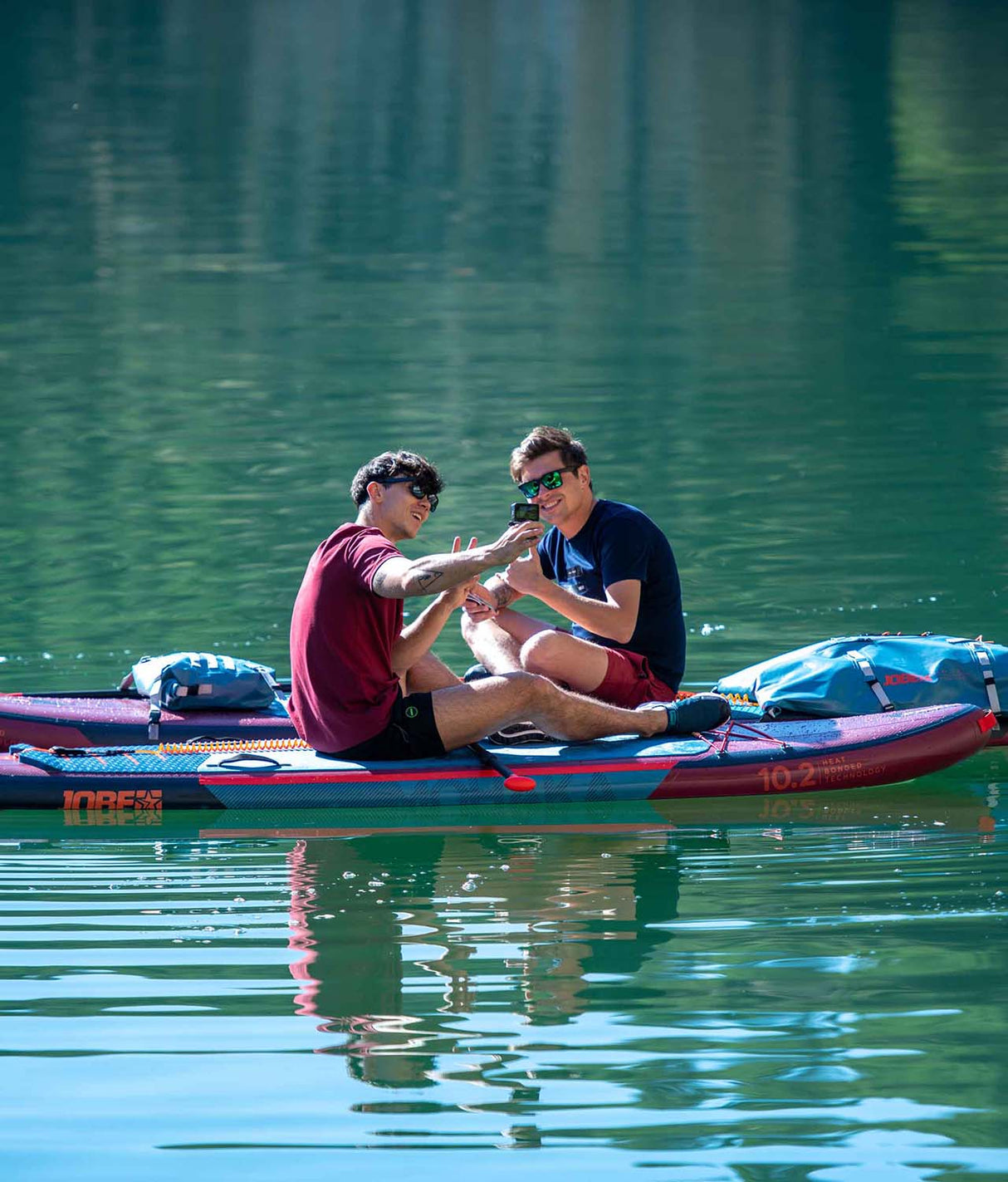 aero mohaka 10'2 twee vrienden op water