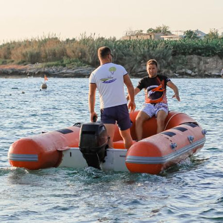 Rubberboot met motor