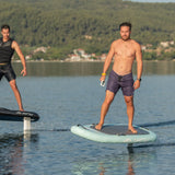 Sifly Lite eFoil in situatie op het water met rider op mintgroen board en foil