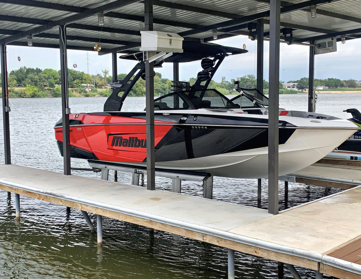 Basta Boatlifts Hydraulischer Bootslift 6.7K61 – mit Solarpanel