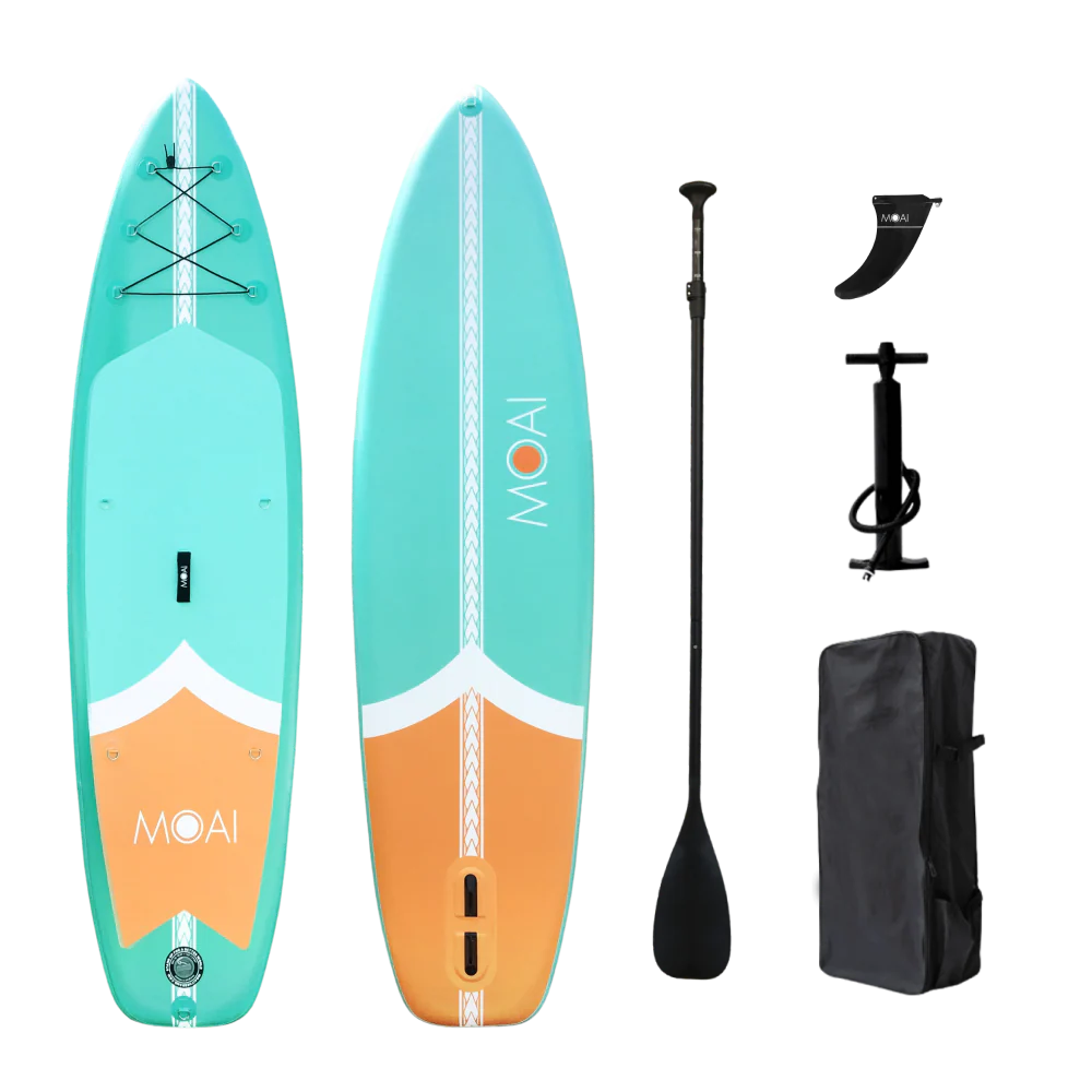 MOAI LITE 10’ inhoud verpakking met turquoise SUP-board, peddel, pomp, vin en draagtas