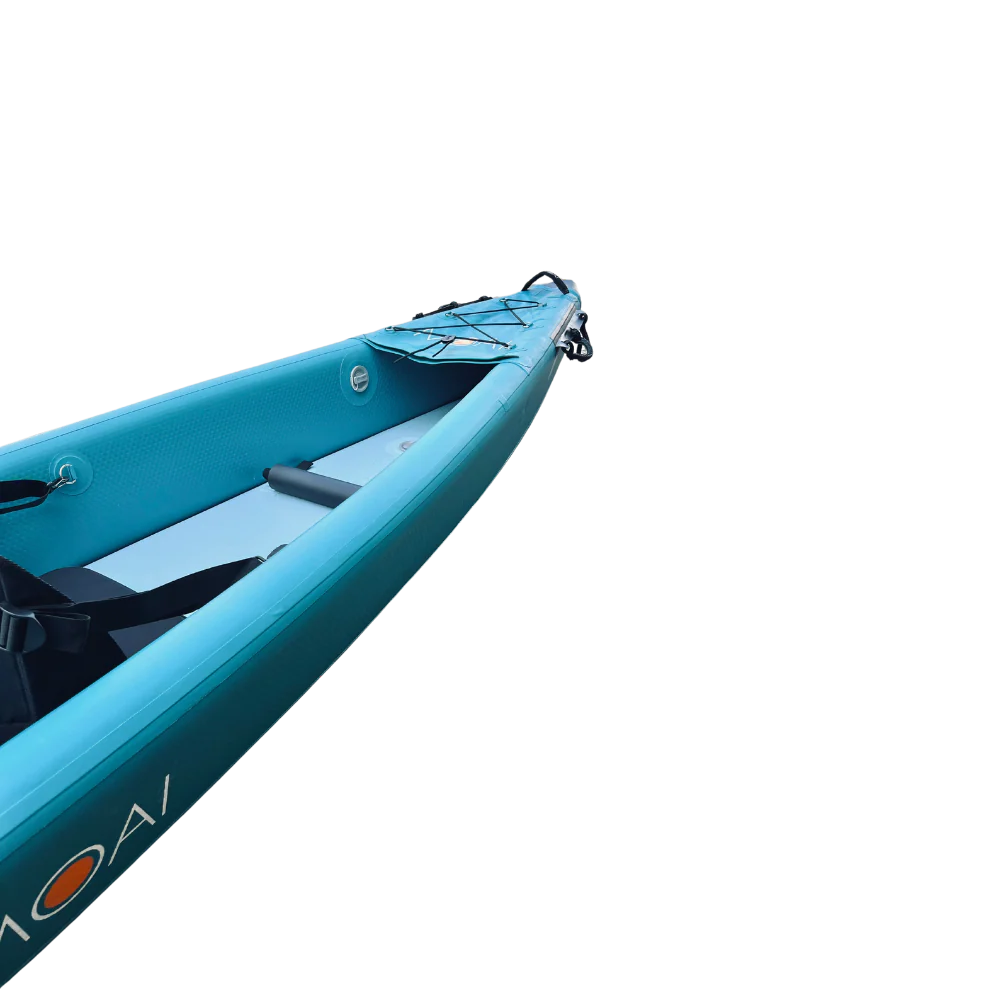 MOAI Kanaloa 1P binnenkant, turquoise kajak met zitbank, bungeekoord en zwarte accenten